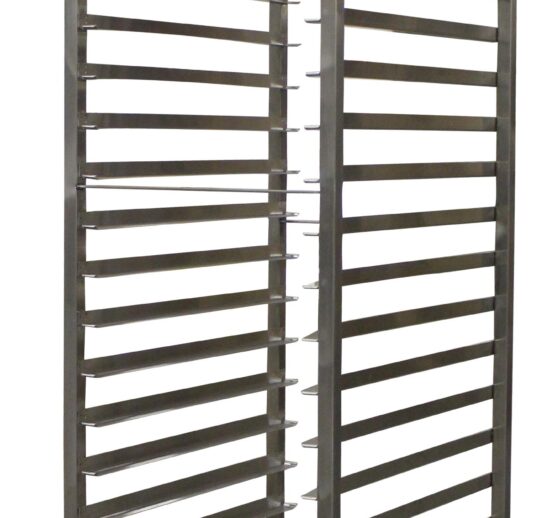 ECHELLE SOUDEE INOX A GLISSIERES 600X400 MM ENTREE 400-20 NIV., CHAPE POLY AVEC FREINS