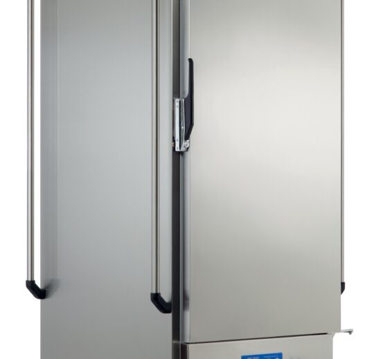 ARMOIRE INOX DE TRANSFERT CHAUFFANTE 22XGN2/1-55 EMBOUTIS AU PAS DE 57 MM