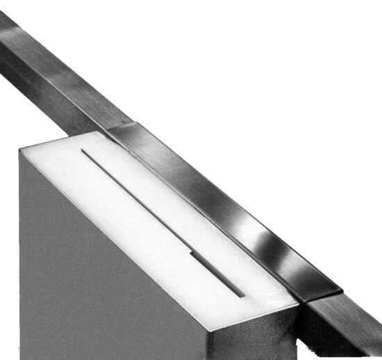 BOITE COUTELLIERE, INOX 304, DESSUS POLY BLANC AVEC FENTE
