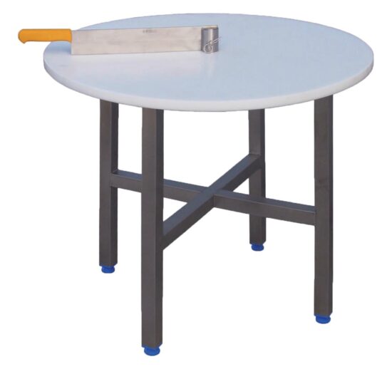 TABLE DE DECOUPE POUR MEULE, DESSUS POLY D.900 EP.30, AVEC PIETEMENT INOX