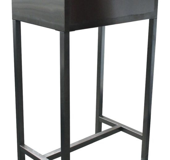 PUPITRE INOX, SUR PIETEMENT AVEC VERINS SANS FERMETURE A CLEFS,