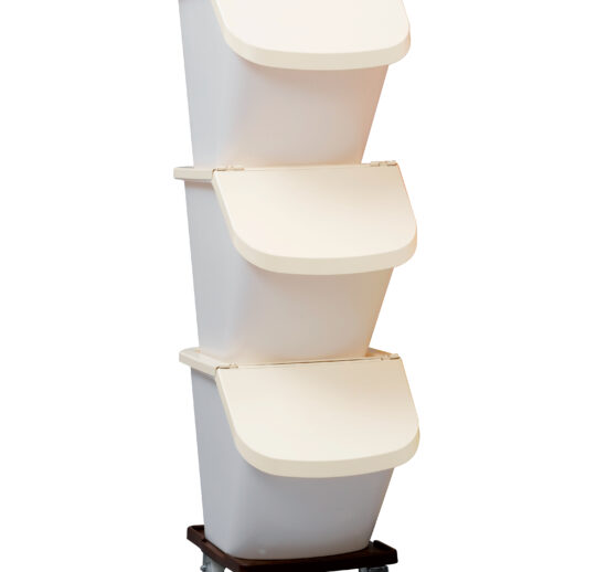 TRIO DE CONTENEURS UNIVERSELS EMPILABLES 40L EN POLYPROPYLENE AVEC COUVERCLES BLANCS