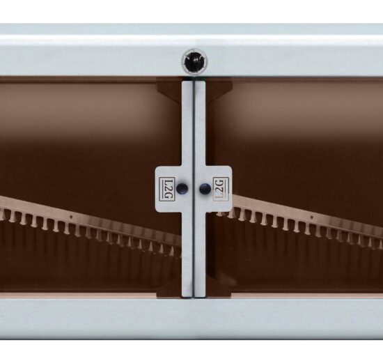 ARMOIRE DE STERILISATION A COUTEAUX TOIT PENTE CAP.30 COUTEAUX, AVEC SUPPORT PEIGNE, MINUTERIE