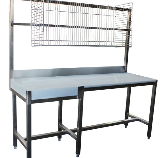 COMBINE BOUCHERIE, CHASSIS INOX AVEC STRUCTURE TUBULAIRE ET PANIER A BARQUETTES L-1250 MM,