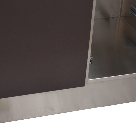 PLINTHE EN INOX AISI 304, AIMANTEE ET DEMONTABLE DIM : H.150 MM, MINIMUM FACTURABLE 1ML