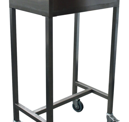 PUPITRE INOX 304, SUR PIETEMENT AVEC ROULETTES CHAPE ZINGUEE, SANS FERMETURE A CLEFS